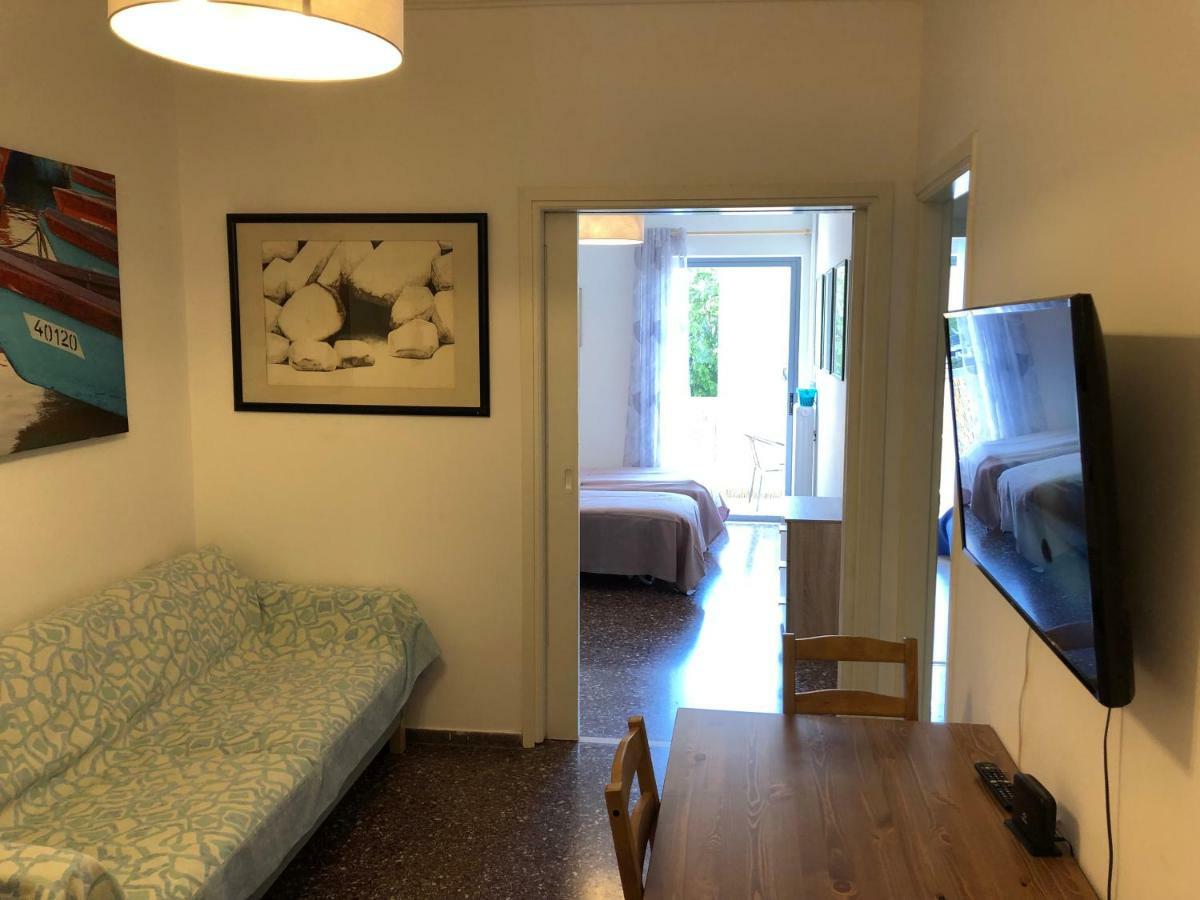 Metaxourgio Spacious Two Bedroom Apartment Athen Exterior foto