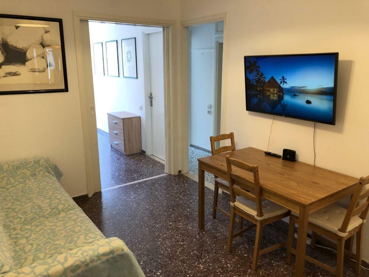 Metaxourgio Spacious Two Bedroom Apartment Athen Exterior foto